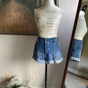 Size 13 Hollister High-Rise Mom Shorts